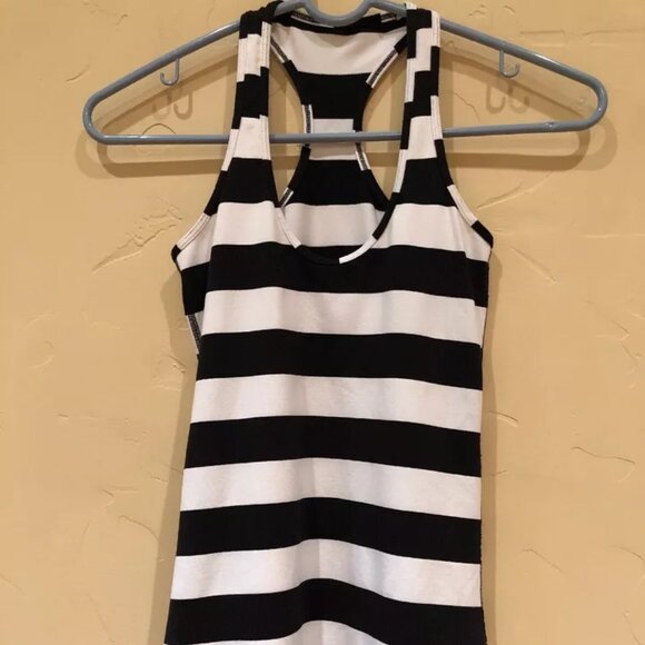 Lululemon Cool Racerback Stripe Black White Size 2 - Picture 1 of 7